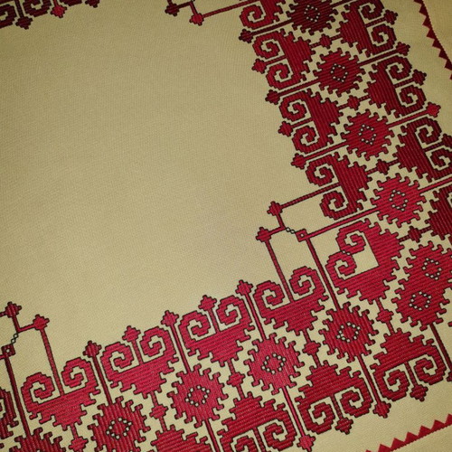Table linen 70x70 cm new, flat bordaux with black on beige itamina