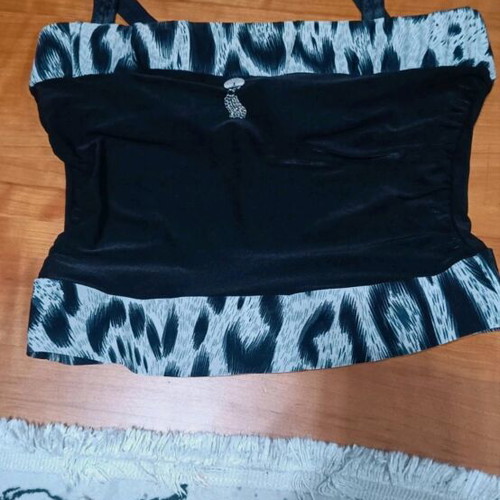 Blouse like new, size S, black and white
