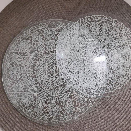 Vintage lace glass plates set of 2, perfect condition