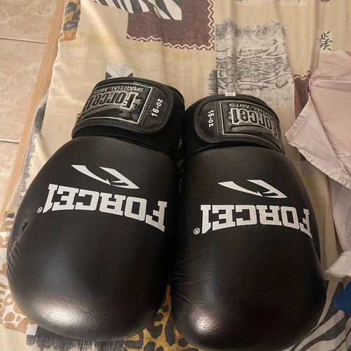 Boxing gloves 16oz Force1 like new