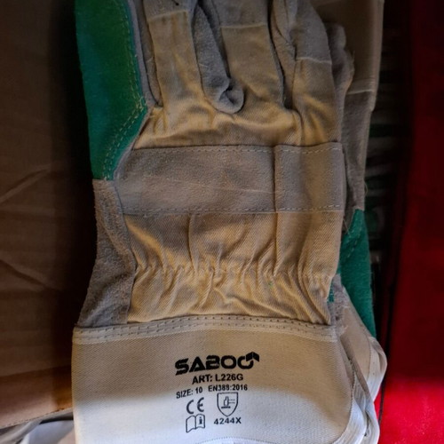 Work gloves new for heavy tasks, metal, wood etc.