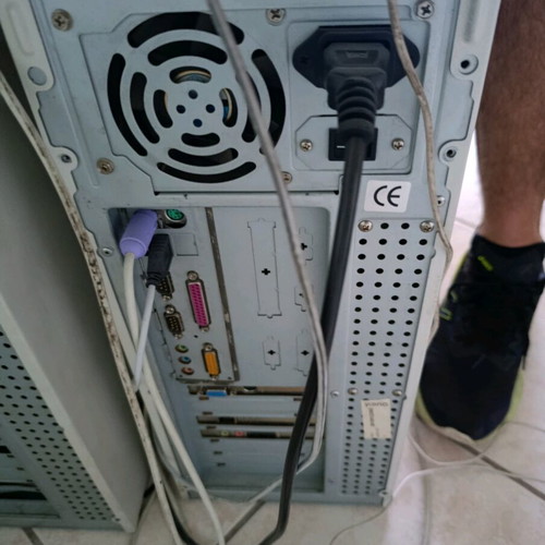 Quest desktop computer used