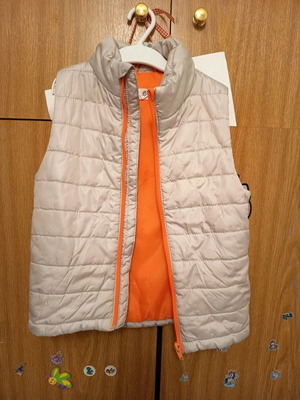 Μπουφάν παιδικό αμάνικο H&M σαν καινούργιο, μπεζ 4-6 ετών