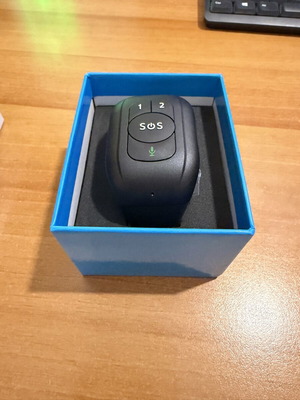 Gps tracker for children and elderly, like new