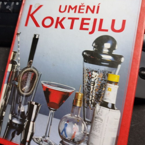 Cocktail Recipe Book in Czech like new