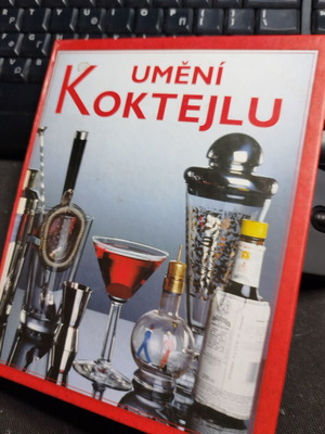 Cocktail Recipe Book in Czech like new