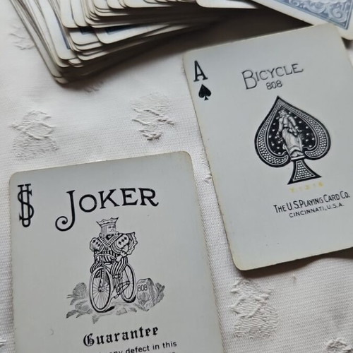 Bicycle playing cards used with Rider Back and New Fan Back designs