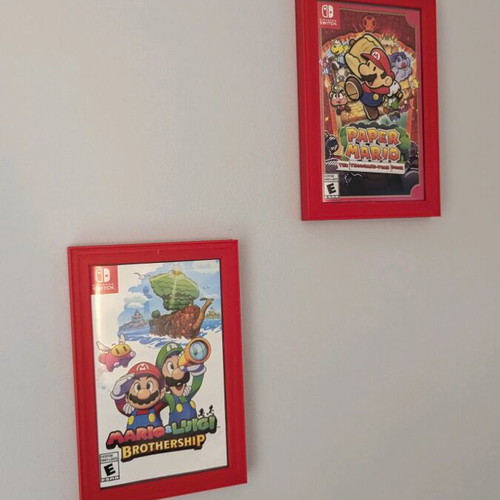 Nintendo Switch wall frame like new for games