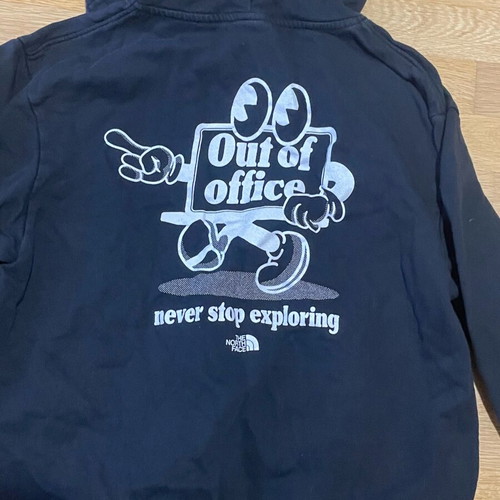 The North Face hoodie like new, black, size M