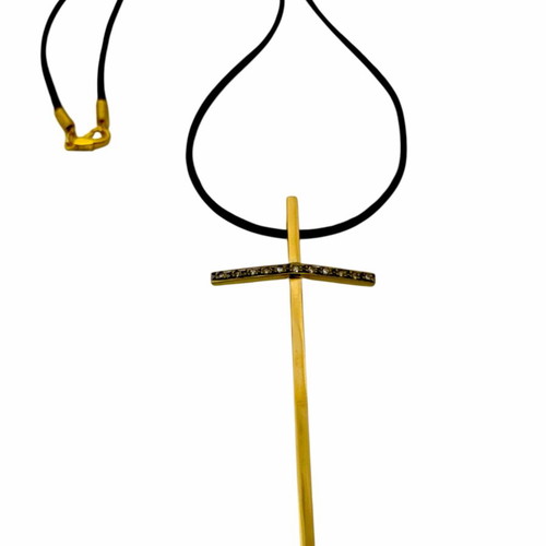 18k cross with 11 diamonds new, handmade