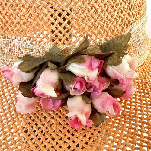 Vintage women's summer hat with pink fabric flowers, like new
