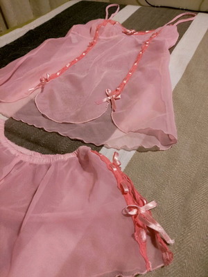 Fontana di Vita pink nightwear set like new, transparent with bows