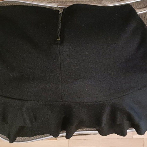 Bershka Mini Winter Skirt Black Like New Size M (38)
