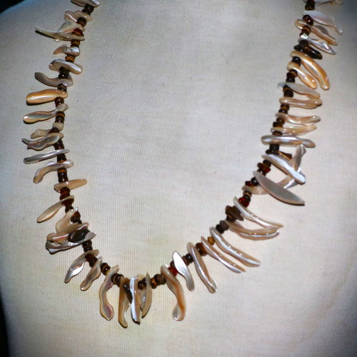 Long necklace new with Tigers Eye, shells and sterling silver 925