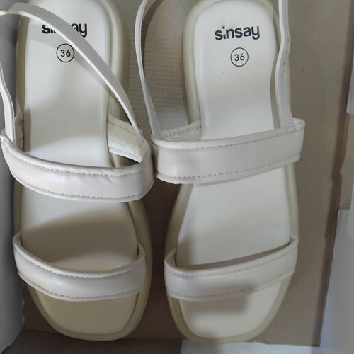 Sandals size 37 new, beige