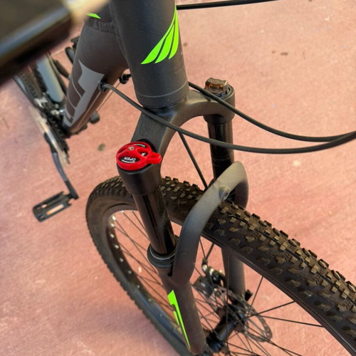 MBM Loop Disc 29 Inch Mountain Bike like new, Shimano components