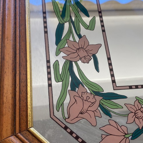 Mirror with floral design used