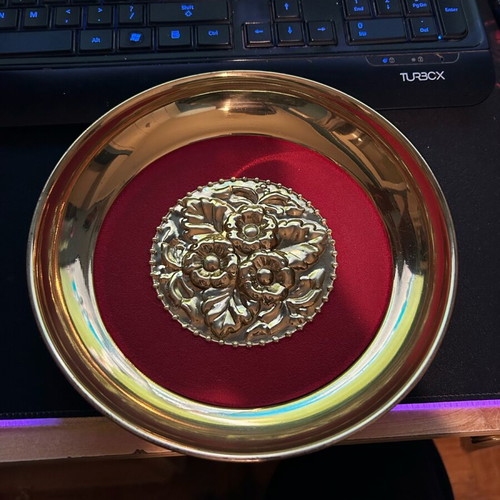 Decorative plate like new