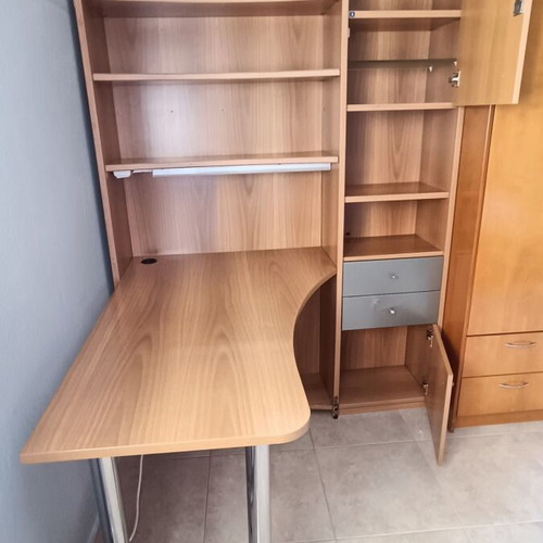 Neoset desk and bookshelf used with LED light