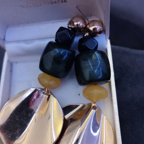 Earrings new, light, gold-colored