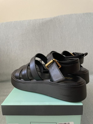 Adam's Shoes Anatomic Sandals size 41 like new, black platform