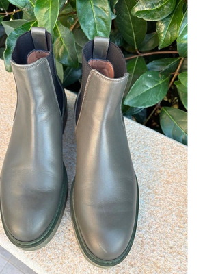 Santoni women's leather ankle boots like new, size 39.5
