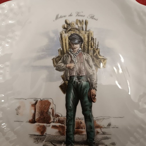 Limoges decorative plate like new, The old trades of Paris