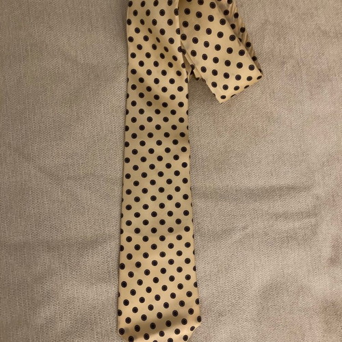 Tie like new, black and yellow