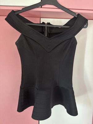 Black Off-Shoulder Top used, size S/M, fitted with ruffles
