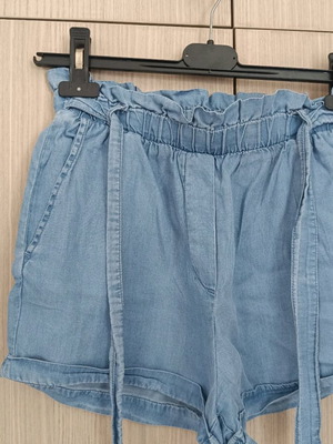 Shorts used with elastic waistband and belt, size XS