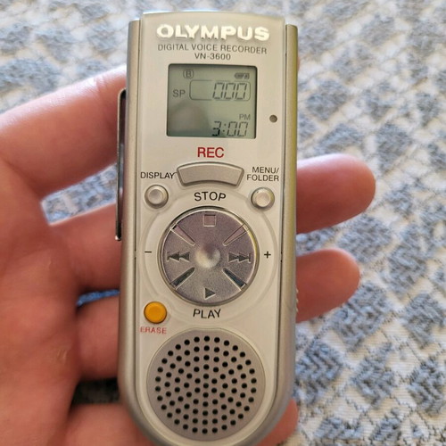 Olympus VN-3600 digital recorder like new, functional