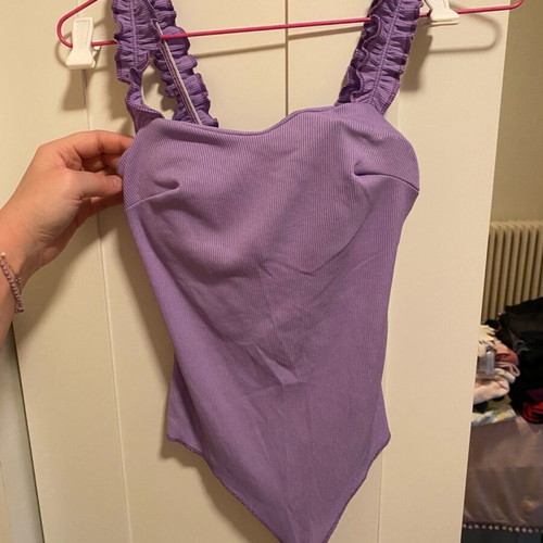 Purple bodysuit size L like new