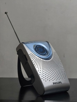 Philips AE1506 Portable AM/FM Radio like new