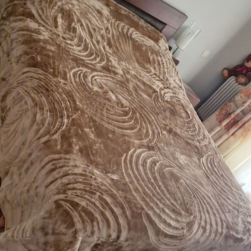 Dashome quilt like new, super king 220x240