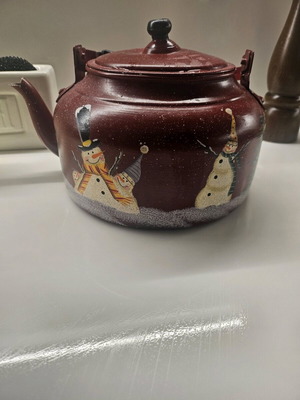 Christmas teapot like new with painting