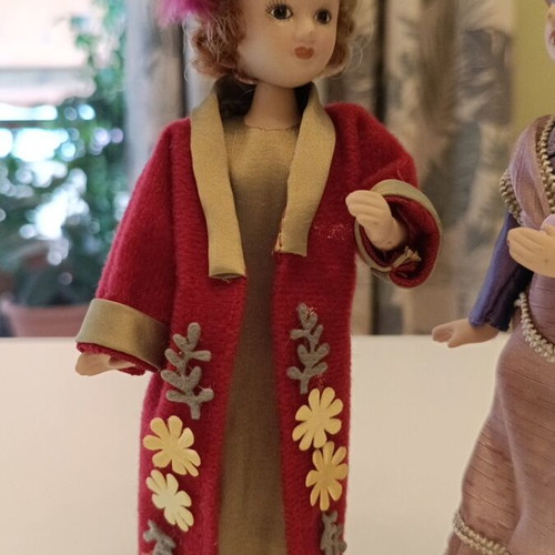 Porcelain dolls like new, 21 cm