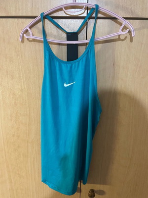 Αθλητική μπλούζα Nike μέγεθος M μεταχειρισμένη, μπλε