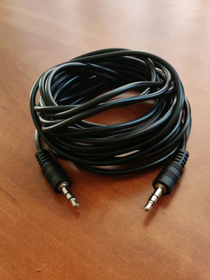 Καλώδιο AUX stereo 3.5mm μεταχειρισμένο, μήκους 5 μέτρων
