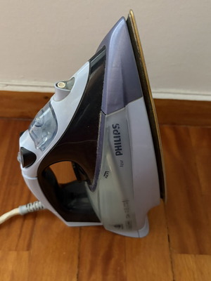 Philips Azur 2600W steam iron SteamGlide Plus, Anti-Calc