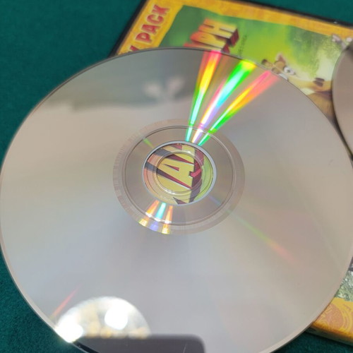 Madagascar DVD like new, 2-disc dubbed movie pack
