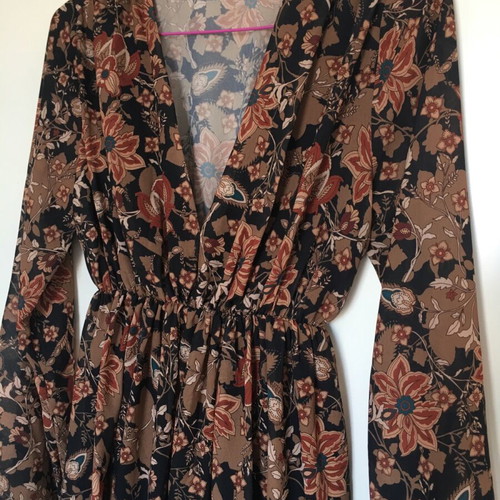 Floral dress like new, one size with elastic waist and sleeves