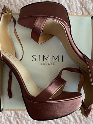 Simmi shoes πέδιλα σατέν σαν καινούργια, μέγεθος 40, καφέ-κόκκινα