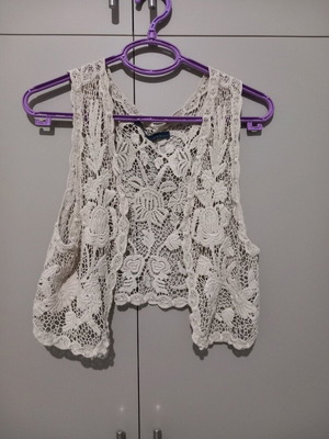 Zara vest used, beige embroidered lace