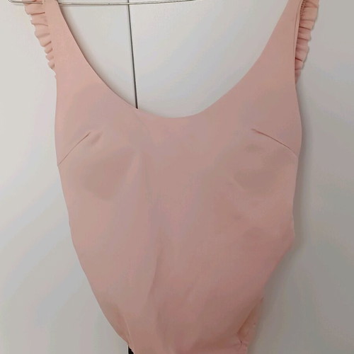 Pink backless bodysuit like new with cups size M