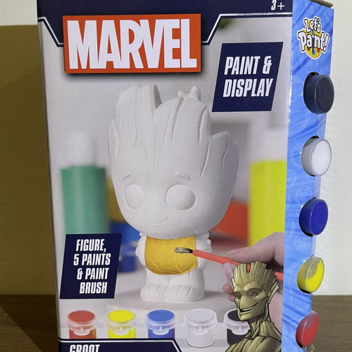 Marvel Paint & Display Groot new in box