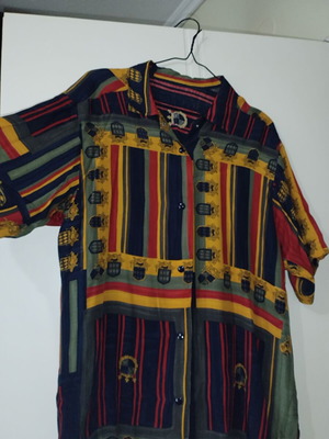 Shirt with intricate pattern like new, multicolor and black, size L