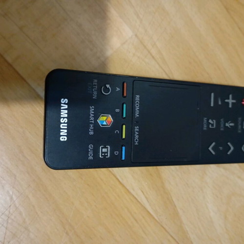 Samsung TV remote used, in good working condition