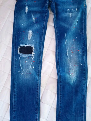 Dsquared2 jeans new, straight fit no42