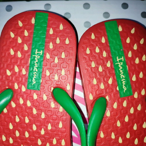 Ipanema sandals size 31-32 like new, red and green