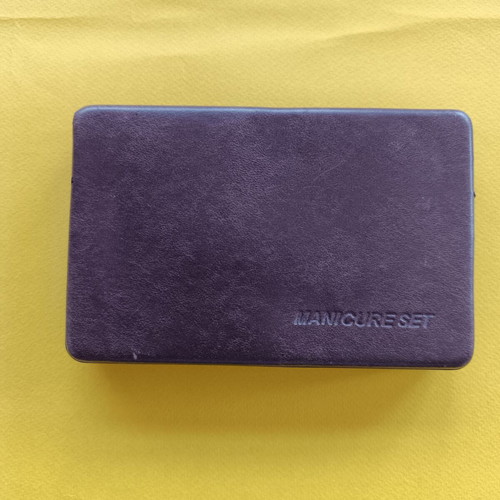 Manicure set in leather case new